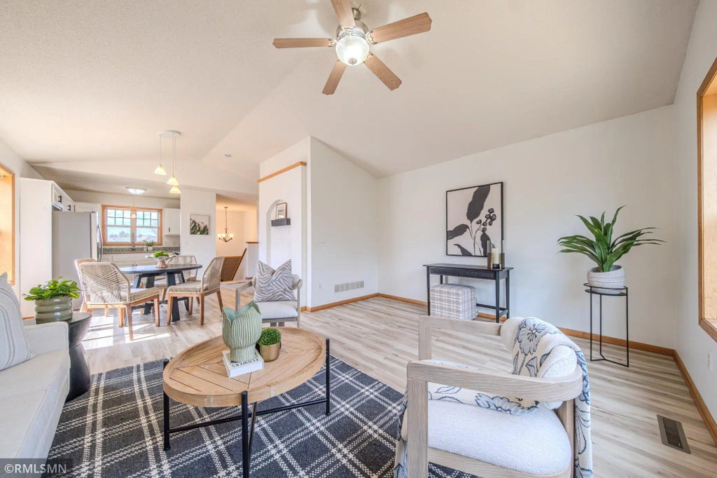 1002 Pleasant View Court Nw, Isanti