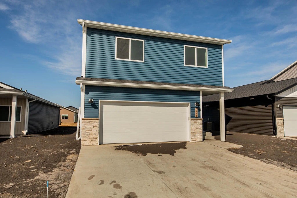 6741 67th Avenue S, Horace