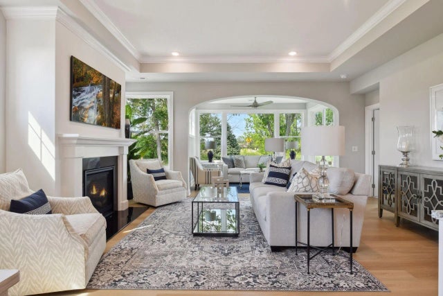 3725 Queensland Lane N, Plymouth