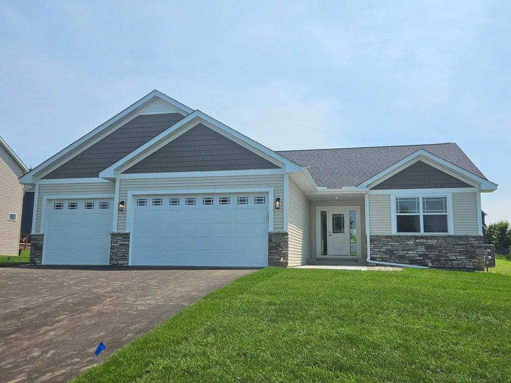 1290 Knight Lane, Watertown