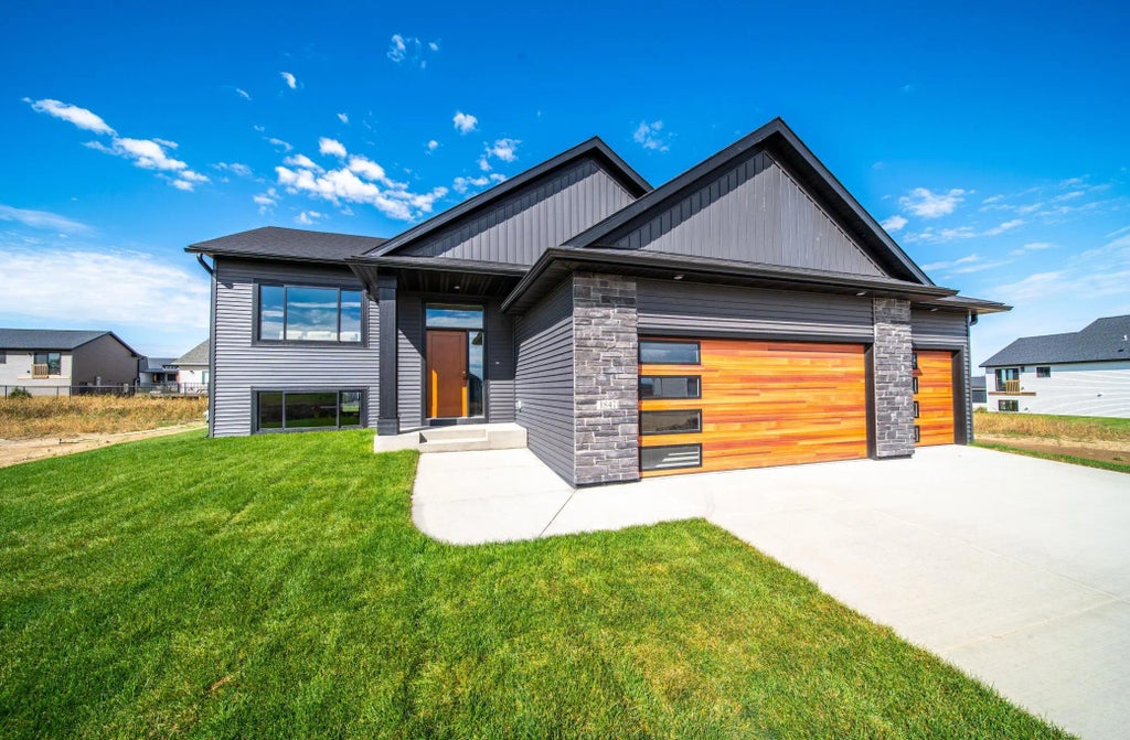 1847 4th Street Ne, Byron