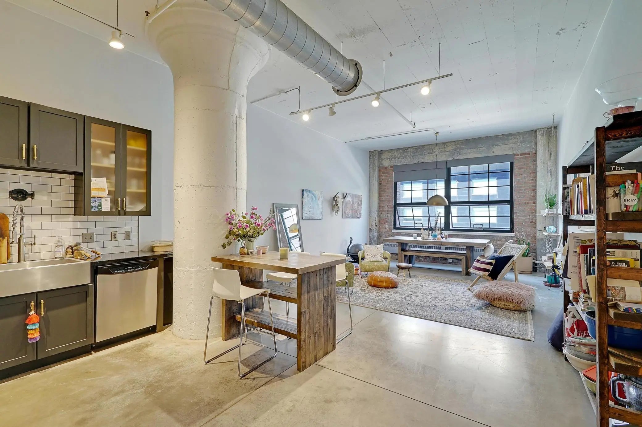 Photo of Listing #6696121