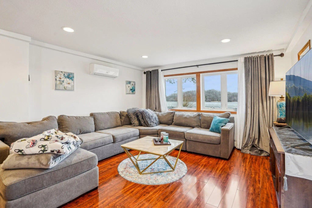 6224 Red Oak Road, Mound