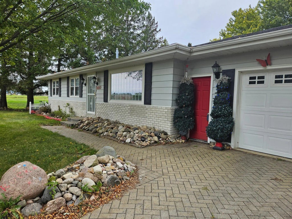 1810 Michaelle Lane, Albert Lea