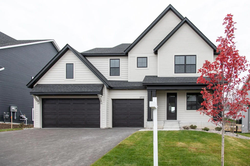 2712 Kensington Avenue Ne, Saint Michael