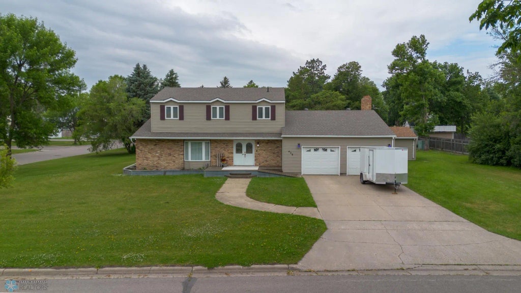 436 2nd Avenue E, Halstad