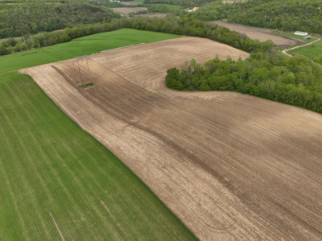 111 Highway 19, Featherstone Twp