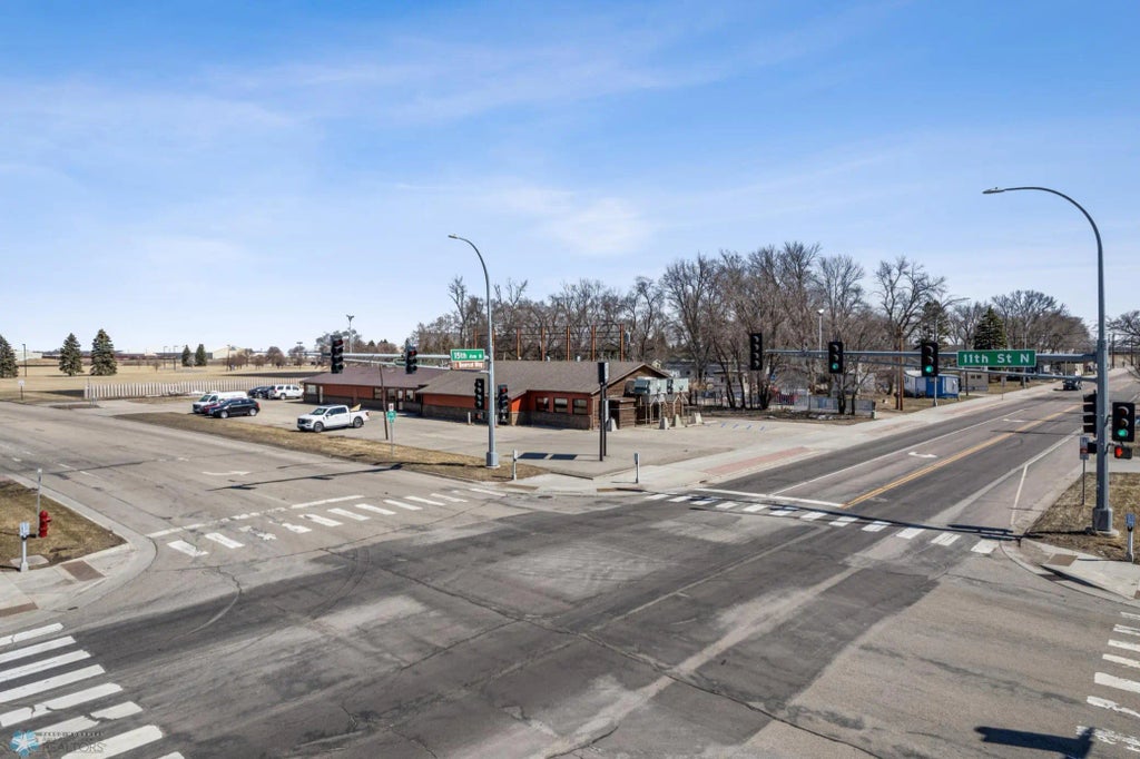 1500 11th Street N, Moorhead