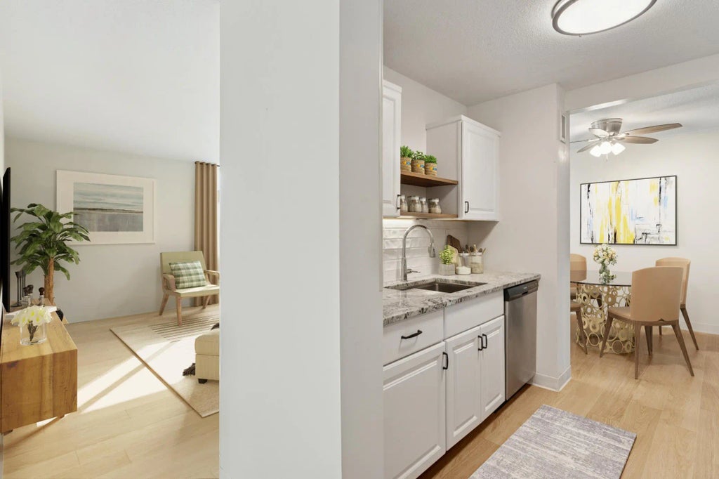 1181 Edgcumbe Road 405, Saint Paul