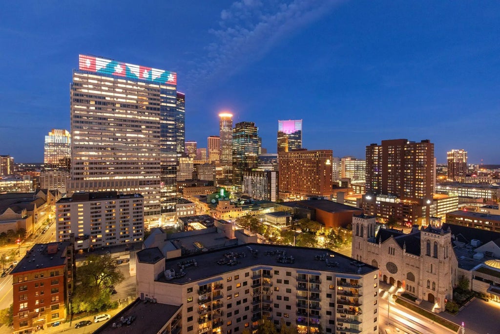 1225 Lasalle Ave 2301, Minneapolis