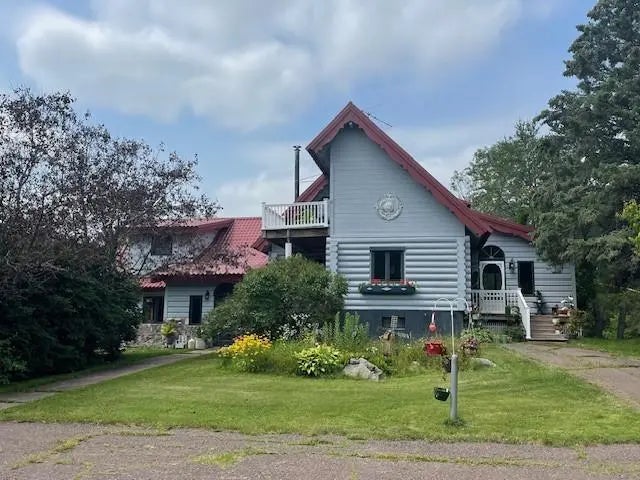 1735 Highway 12, Two Harbors