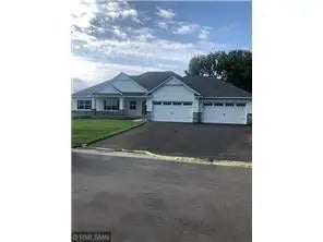 991 200th Avenue Nw, Oak Grove