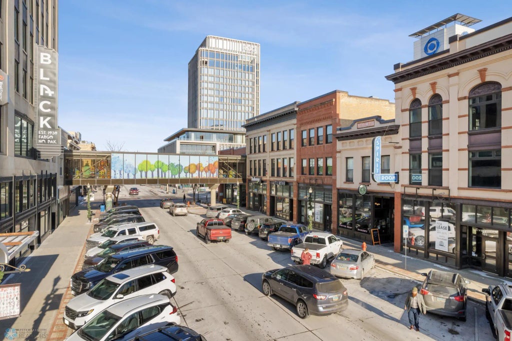 117 Broadway N 203, Fargo