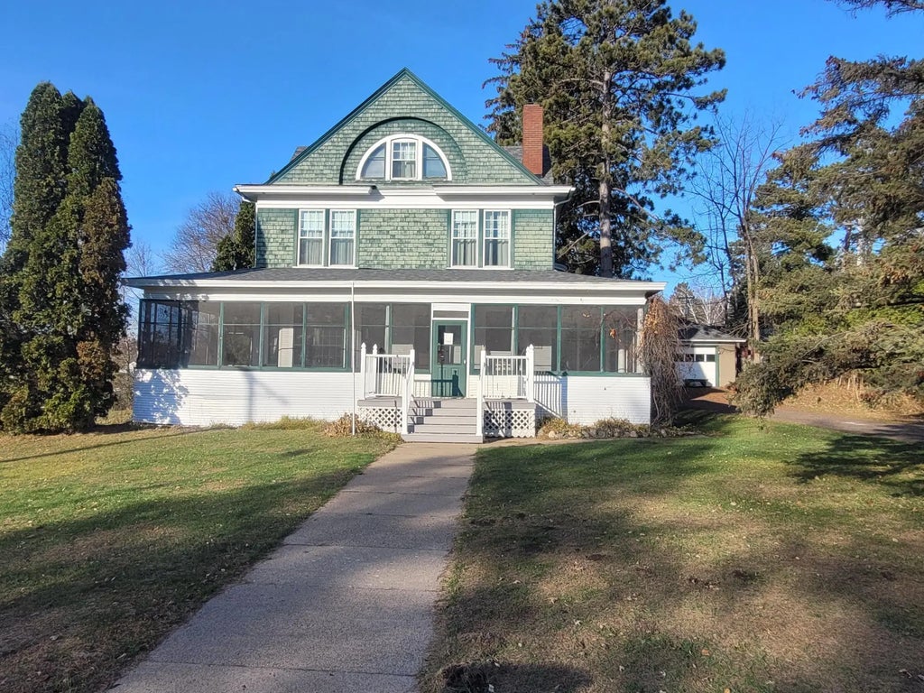 120 E Maryland Street, St Croix Falls