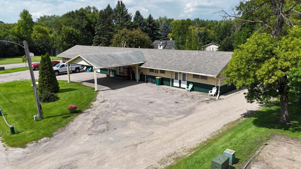 107 E Eau Claire Avenue, Warren