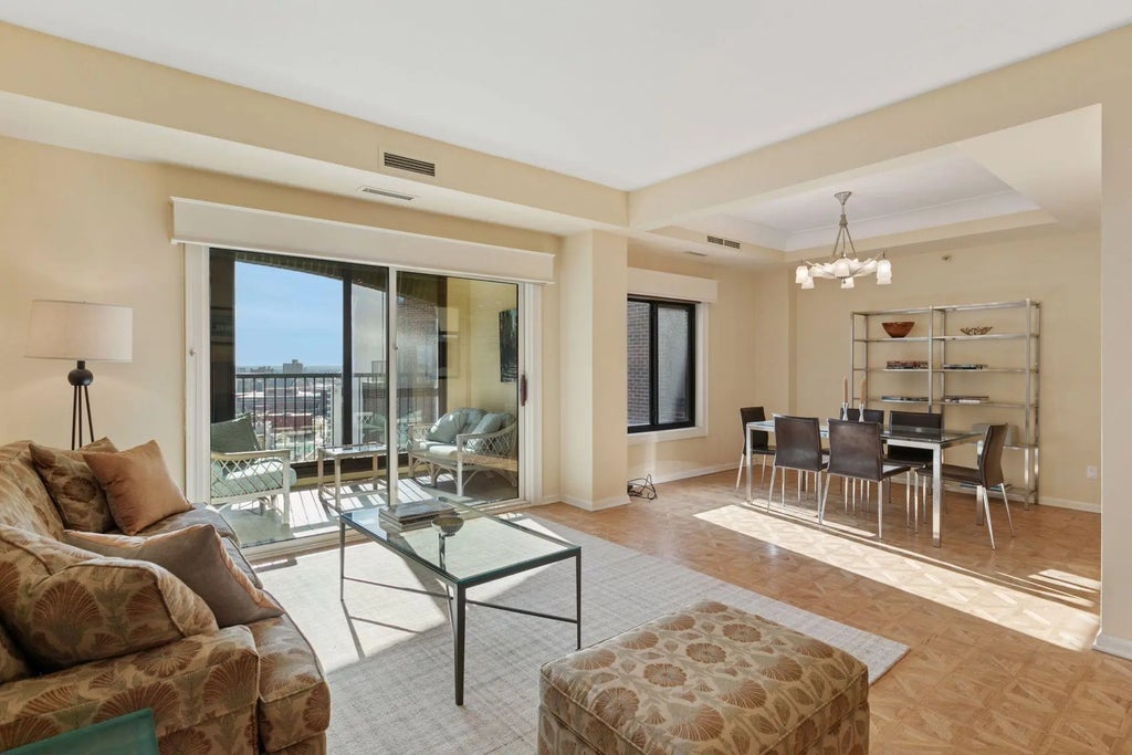 1235 Yale Place 1505, Minneapolis