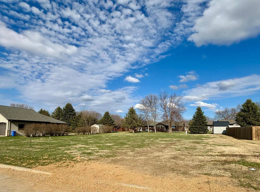 907 9th Avenue Sw, Pipestone