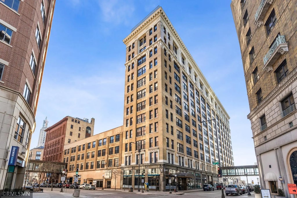 350 Saint Peter Street 504, Saint Paul