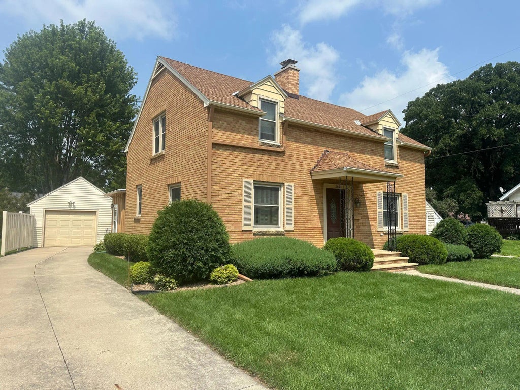 240 South Street, Owatonna