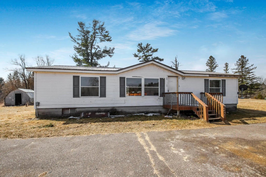 13189 State Hwy 70, Couderay