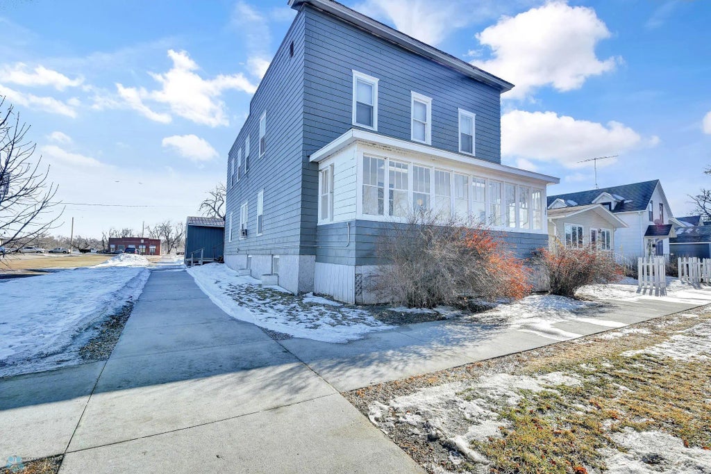 205 3rd Avenue Se, Valley City