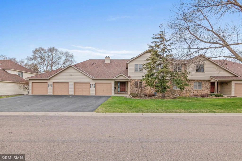 4273 Oakmede Lane, White Bear Twp