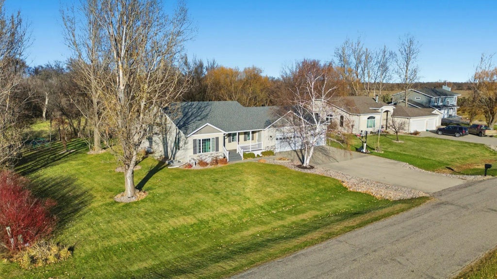 1311 Cossette Drive S, Fargo