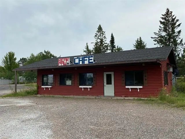 8805 State Highway 13, Port Wing