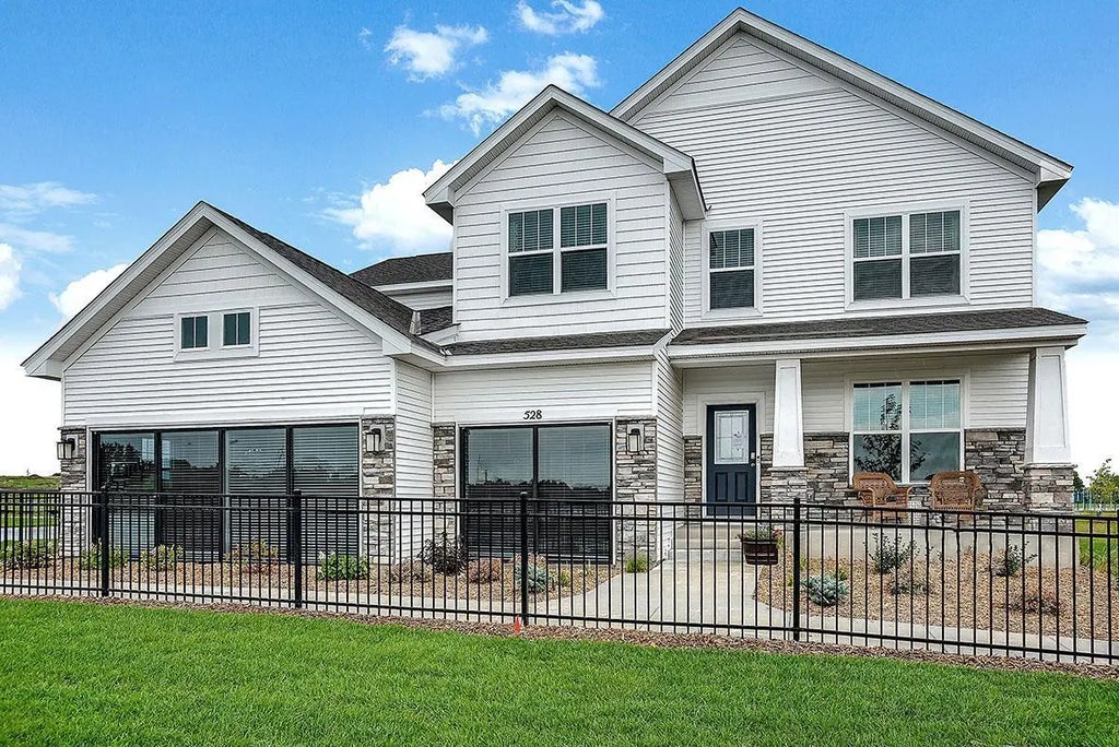 528 Goldenrod Trail, Waconia