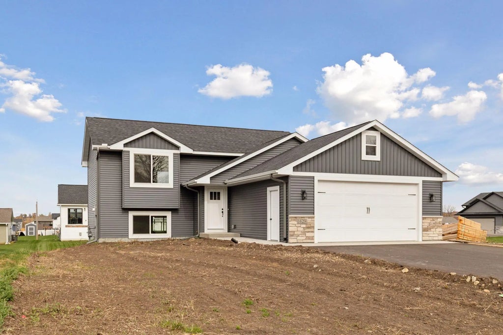 1629 Mallard Avenue, Baldwin