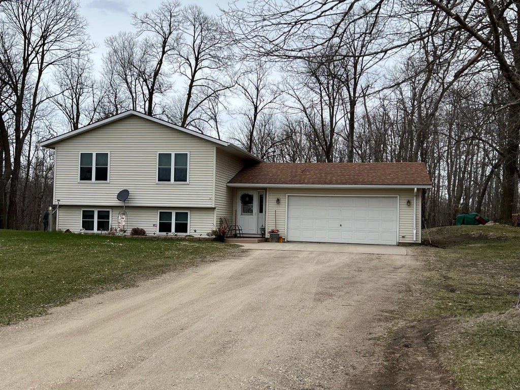16236 305th Avenue, Detroit Lakes