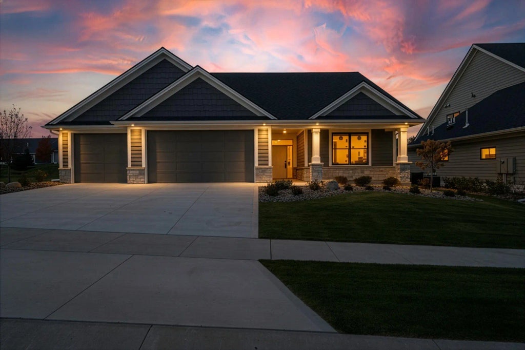 2657 Scenic Point Drive Sw, Rochester