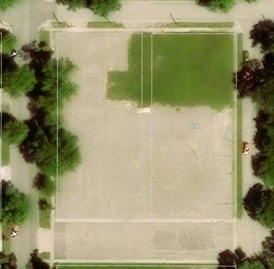 310 Eureka Avenue, Montevideo