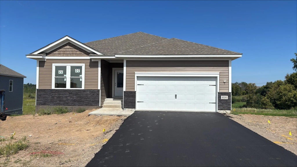 10203 Twin Lakes Parkway Nw, Elk River