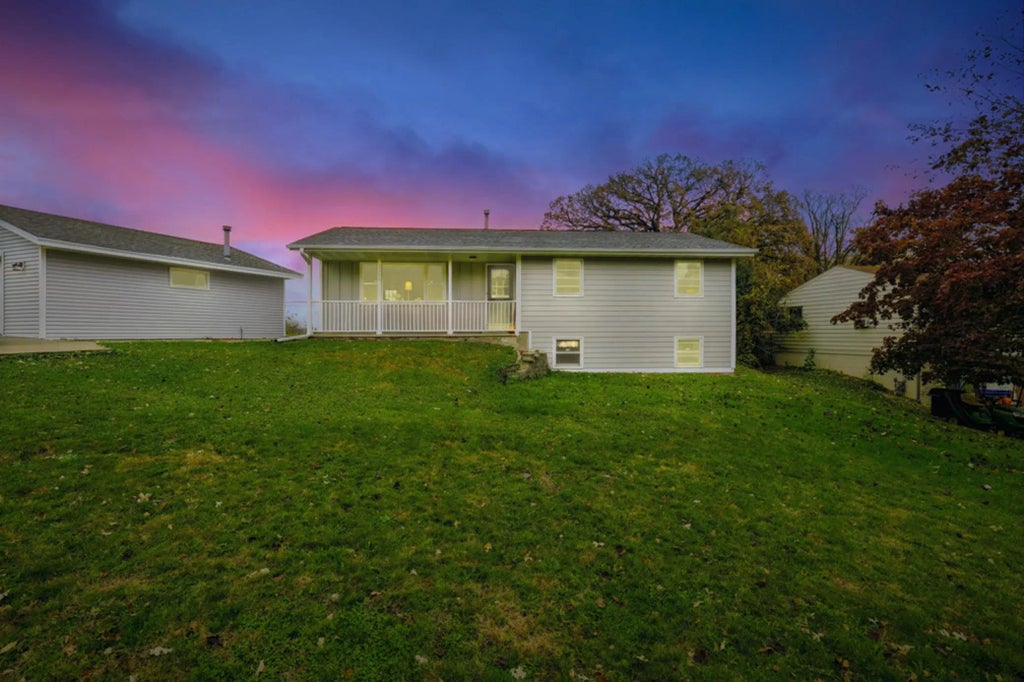 6280 Carleda Way, Inver Grove Heights