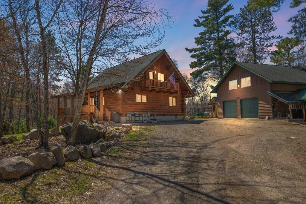 12957 W Ridge Road, Fall Lake Twp