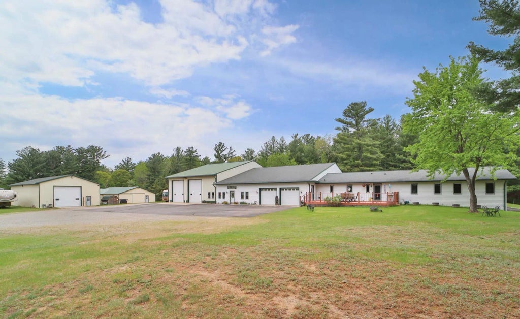 7717 Lake May Road Nw, Walker