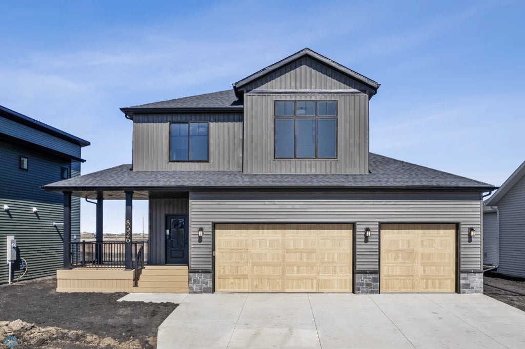 8326 61st Street S, Horace