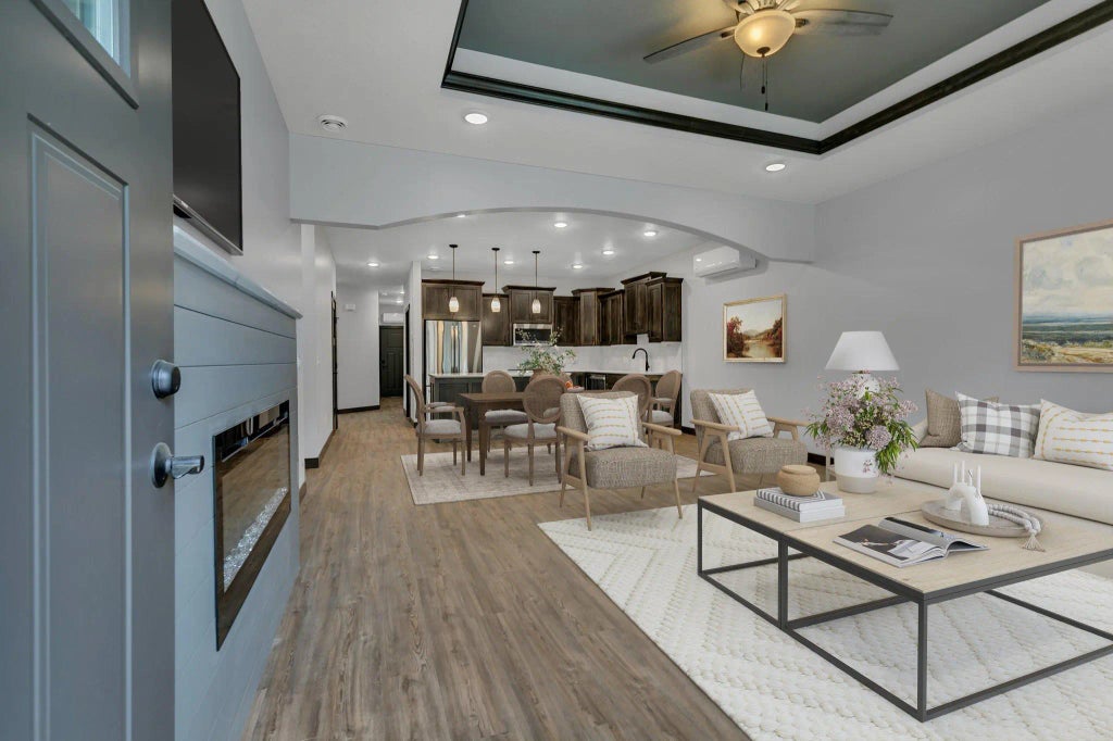 215 E Butler Street, Litchfield