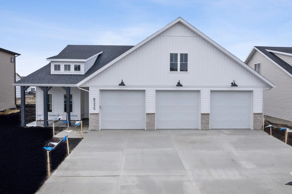 8335 61st Street S, Horace