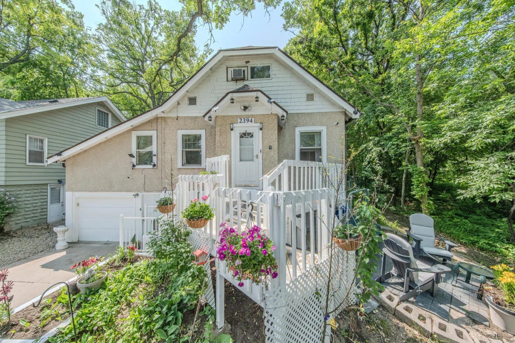 2394 Valentine Avenue, Saint Paul