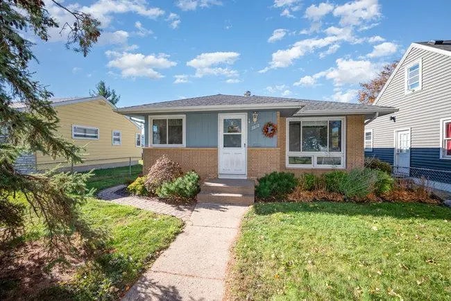 3812 2 1/2 Street Ne, Columbia Heights