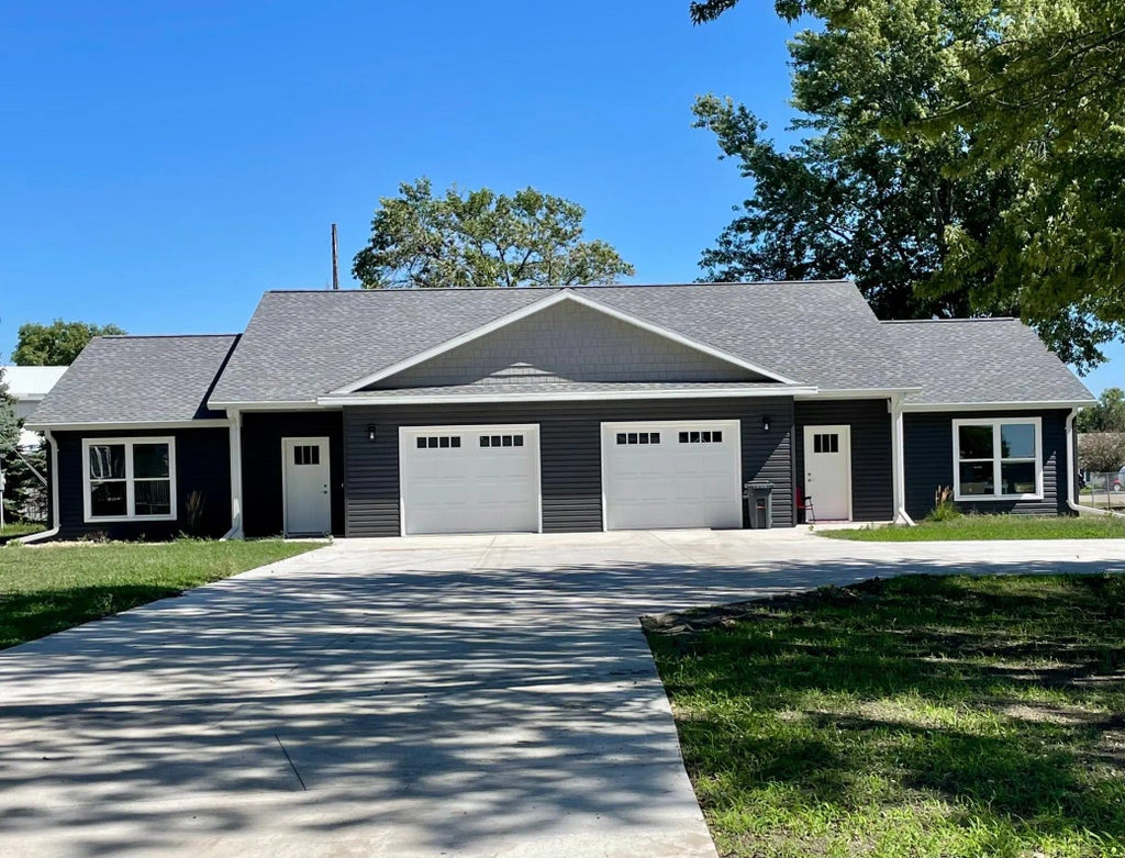 950 1st Avenue 1, Edgerton