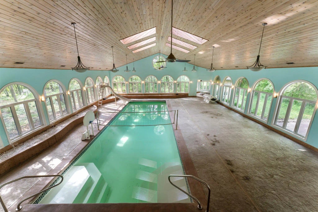 7884 341st Street, Lent Twp