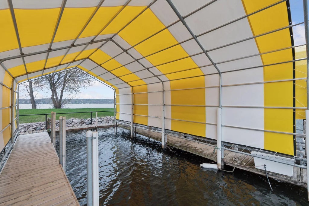 5420 Three Points Boulevard 232, Mound