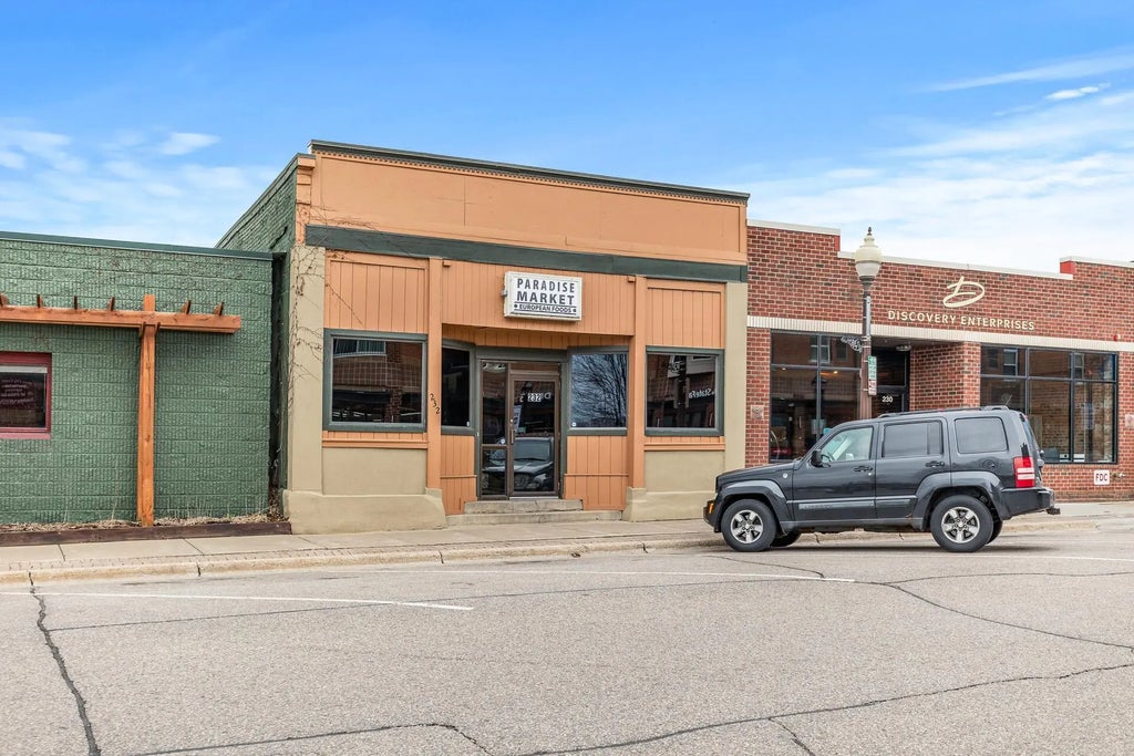 232 1st Avenue E, Shakopee