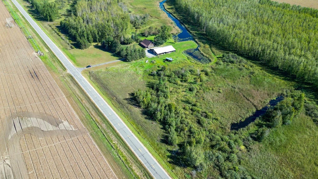 10696 County Road 26, Thomastown Twp