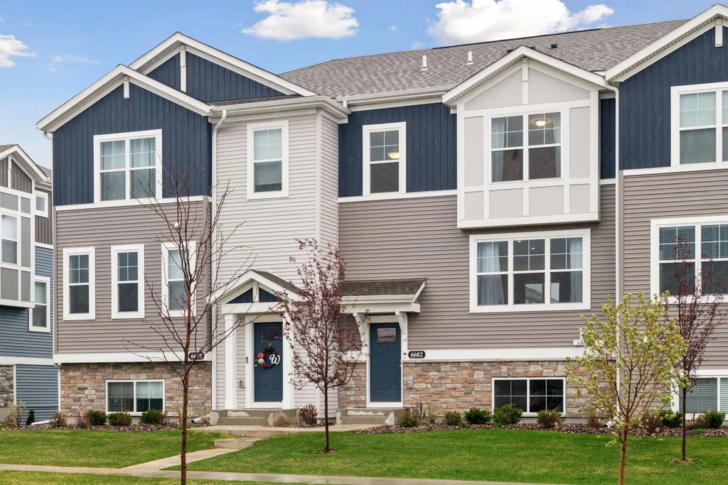 6682 Wildflower Way, Minnetrista