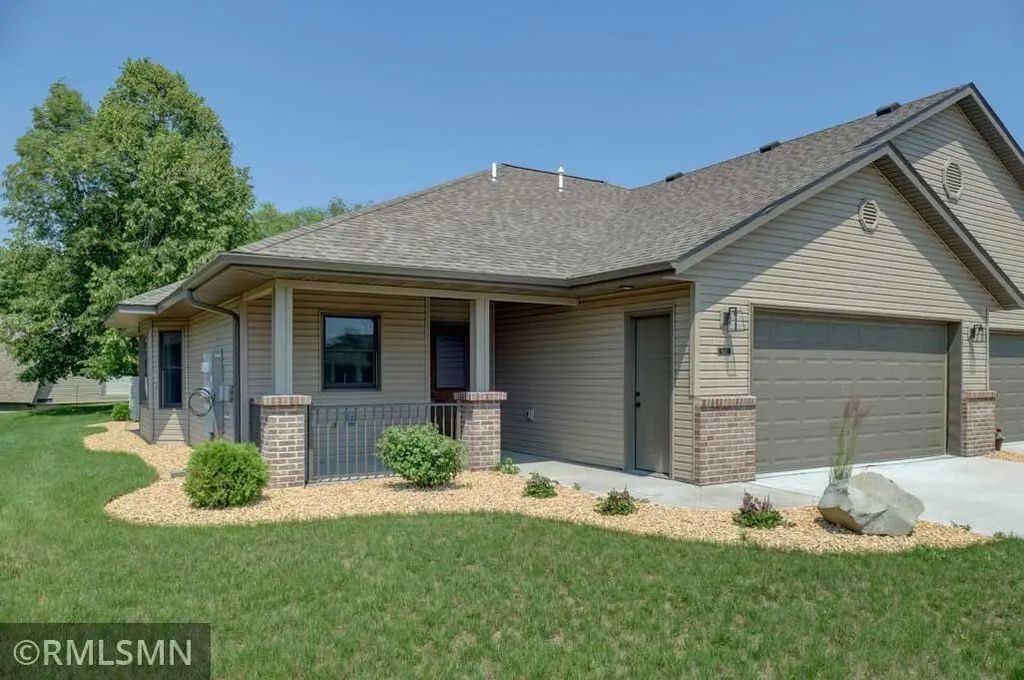 622 Pondhurst Drive, Amery