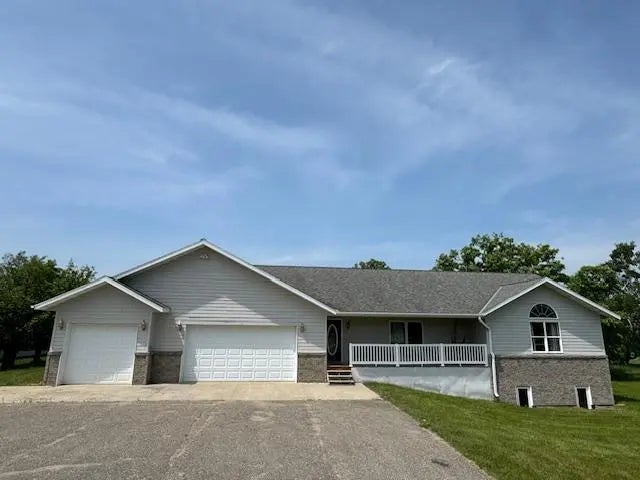 18851 121st Avenue, Leaf River Twp
